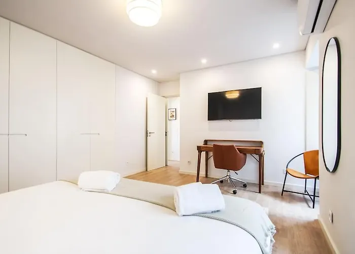 Outstanding Liberdade Spacious 2 Bedroom W Ac Lisboa