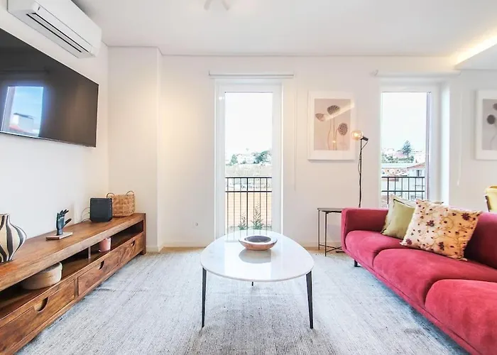 Outstanding Liberdade Spacious 2 Bedroom W Ac شقة Lisboa