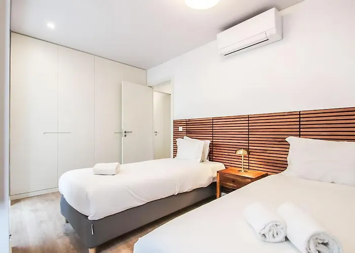 Outstanding Liberdade Spacious 2 Bedroom W Ac شقة