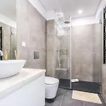 Outstanding Liberdade Spacious 2 Bedroom W Ac Апартаменты